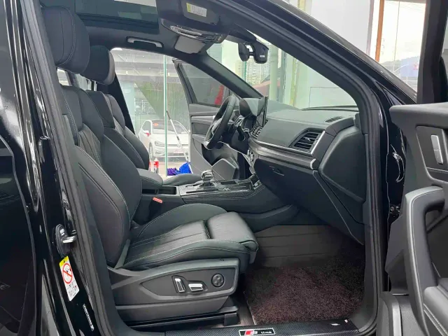 Audi Q5L — Фото автомобиля 11
