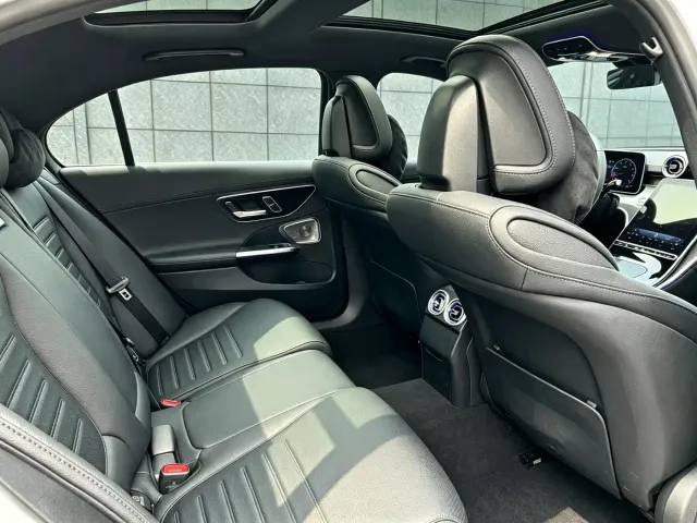 Mercedes-Benz C-Class — Фото автомобиля 12