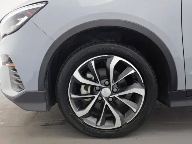 Geely Emgrand S — Фото автомобиля 17