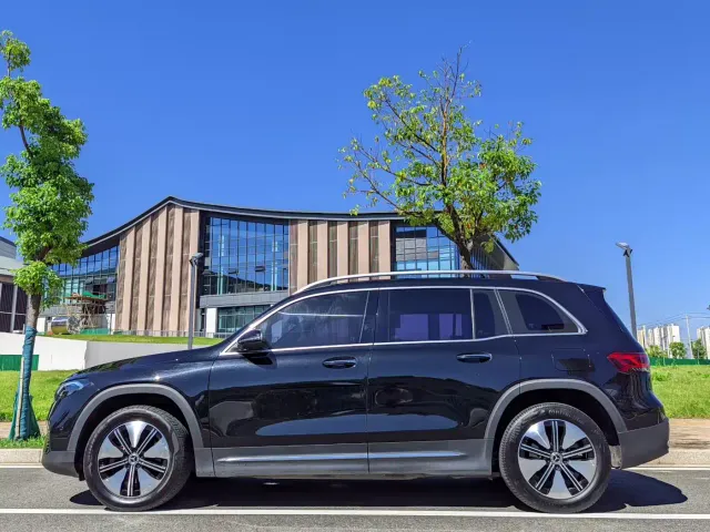 Mercedes-Benz EQB — Фото автомобиля 5