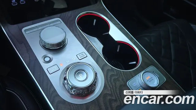 Genesis GV80 — Фото автомобиля 17