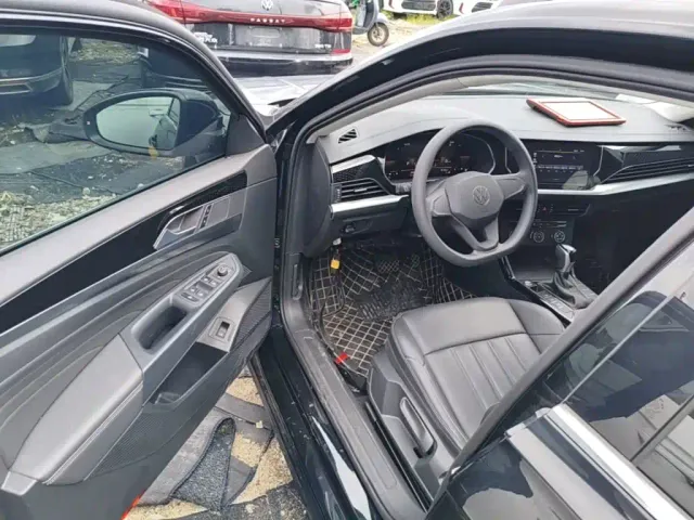 Volkswagen Passat — Фото автомобиля 15