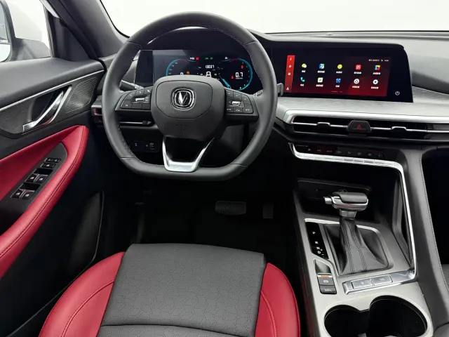 Changan CS35 Plus — Фото автомобиля 11