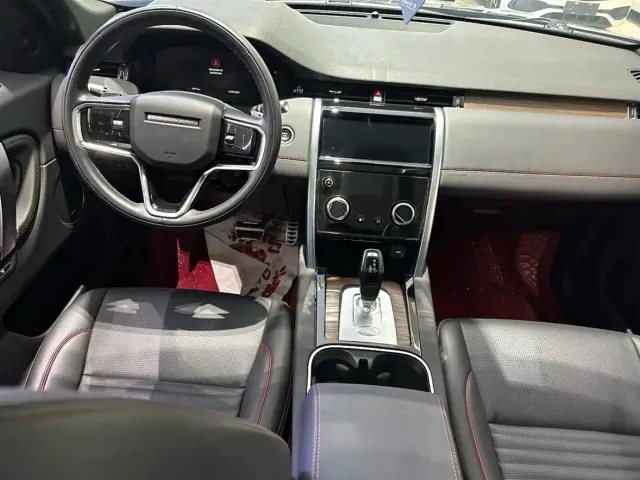 Land Rover Discovery Sport — Фото автомобиля 3