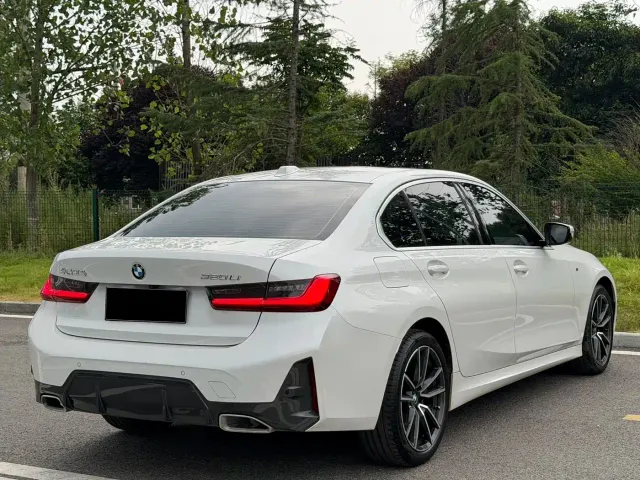 BMW 3 Series — Фото автомобиля 16