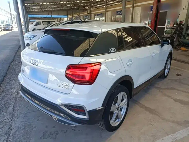 Audi Q2L — Фото автомобиля 6