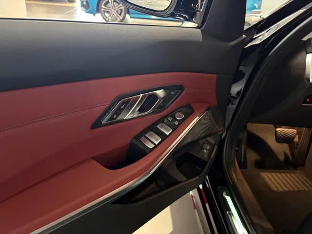 BMW 3 Series — Фото автомобиля 12
