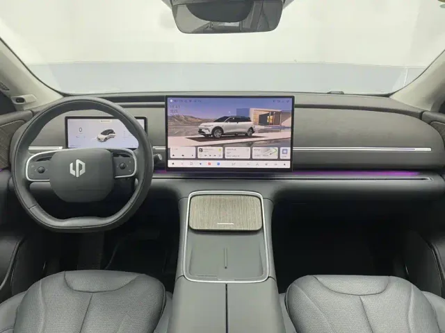 Leapmotor C11 — Фото автомобиля 13