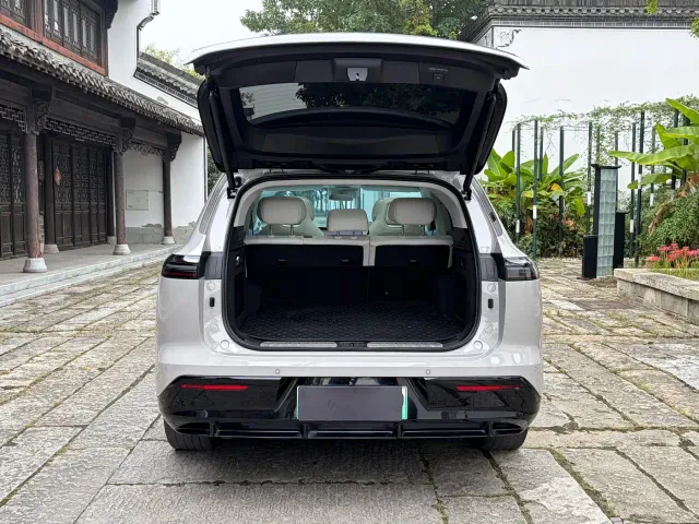 Exeed Exlantix ET 2024 Extended Range 240 Max AWD — Фото автомобиля 7