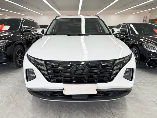 Hyundai Tucson — Фото автомобиля 2