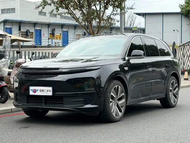 Фотография автомобиля — Li Auto L6