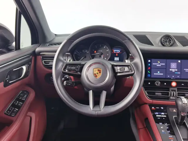 Porsche Macan — Фото автомобиля 12