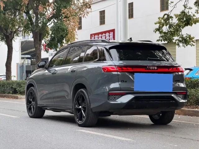 Audi Q6 — Фото автомобиля 7