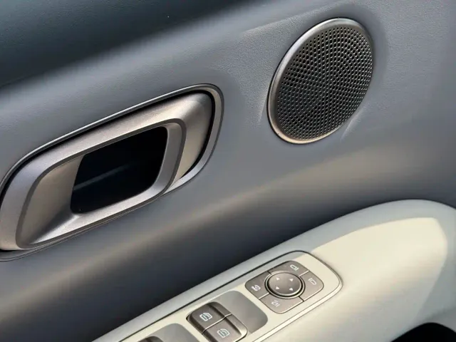 Li Auto i6 — Фото автомобиля 7
