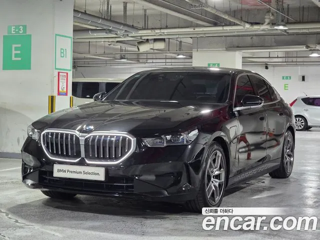 Фотография автомобиля — BMW 5 Series G60