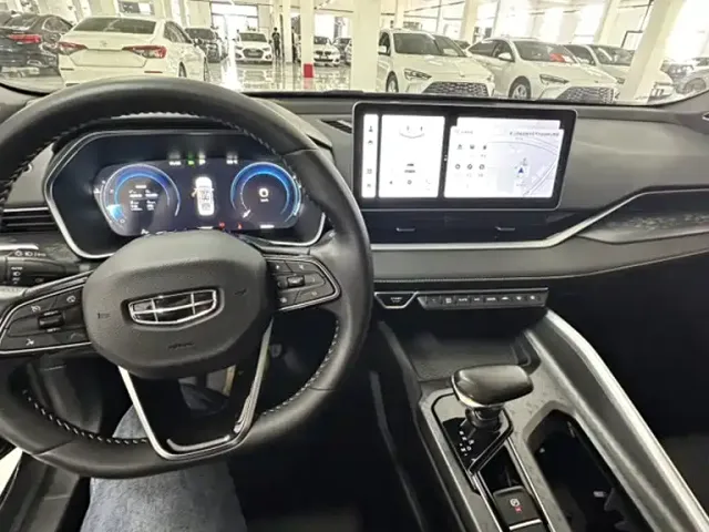 Geely Xingrui — Фото автомобиля 12