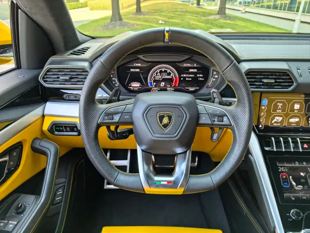 Lamborghini Urus — Фото автомобиля 21