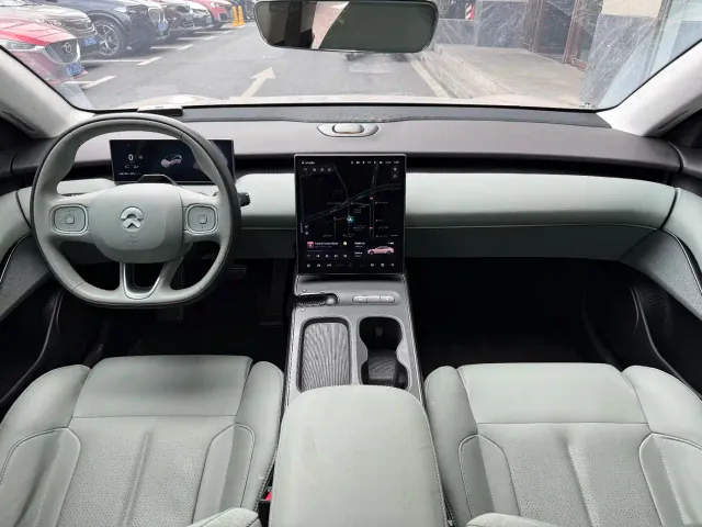 Nio ET5 — Фото автомобиля 10