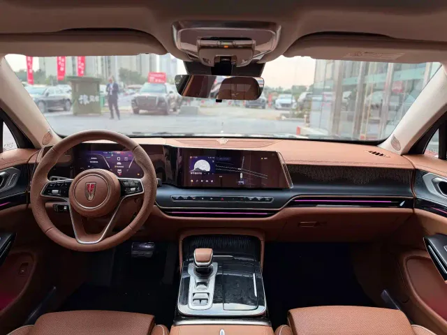 Hongqi H9 — Фото автомобиля 14
