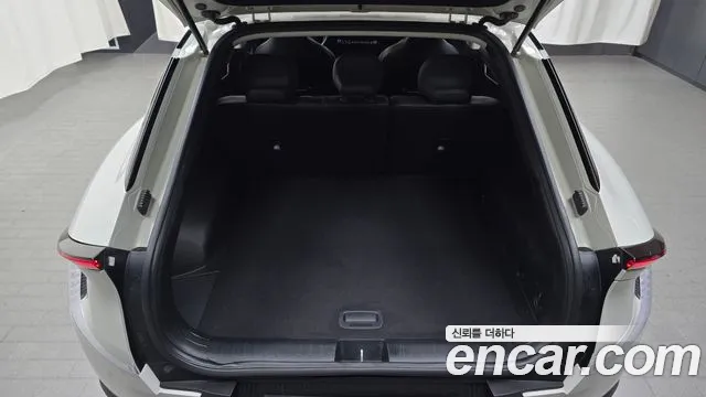 Kia EV6 — Фото автомобиля 24