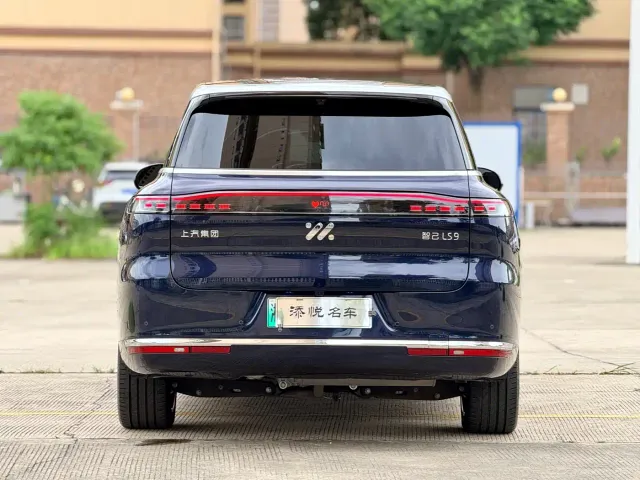 IM Motors LS9 — Фото автомобиля 6