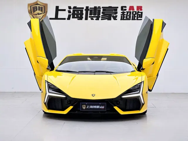 Lamborghini Revuelto — Фото автомобиля 2