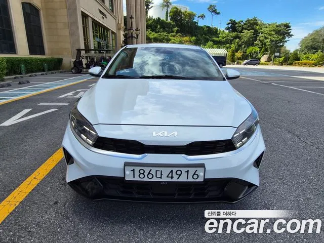 Фотография автомобиля — Kia K3 Generation 2