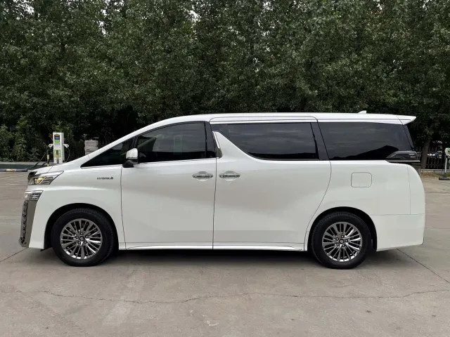 Toyota Vellfire — Фото автомобиля 3