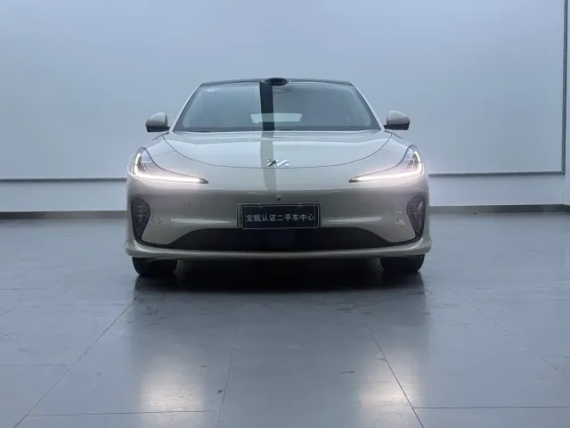 IM Motors L6 — Фото автомобиля 3