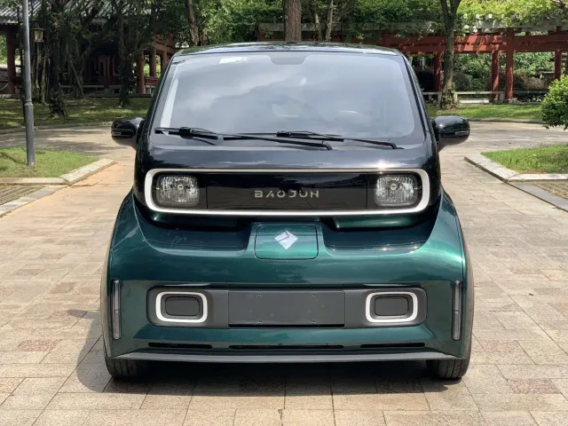 Baojun KiWi EV — Фото автомобиля 2