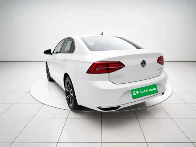 Volkswagen Lamando — Фото автомобиля 4
