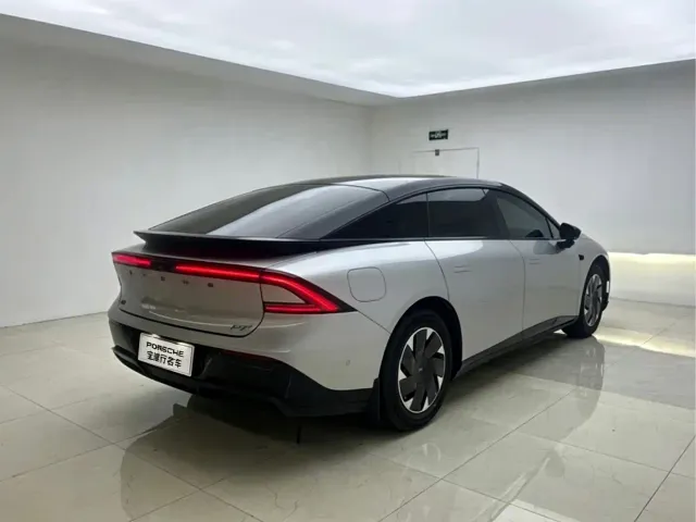 Xpeng P7+ — Фото автомобиля 5