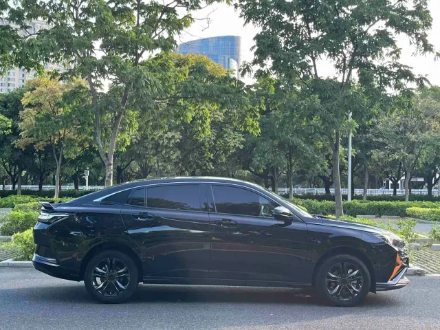 Dongfeng Yixuan — Фото автомобиля 7