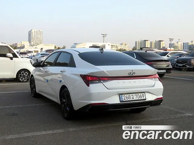 Hyundai Avante CN7 — Фото автомобиля 4