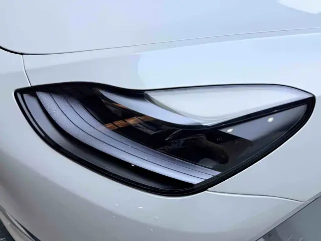 Tesla Model Y — Фото автомобиля 22