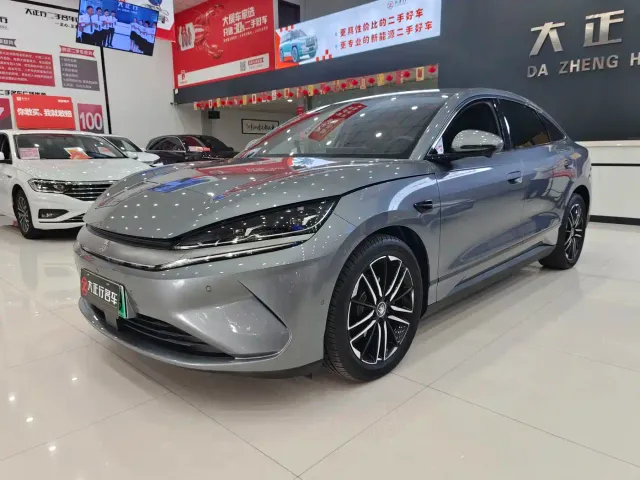 Фотография автомобиля — BYD Qin L