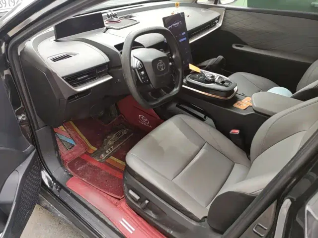 Toyota bZ3 — Фото автомобиля 10