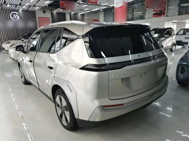 GAC Aion Y — Фото автомобиля 4