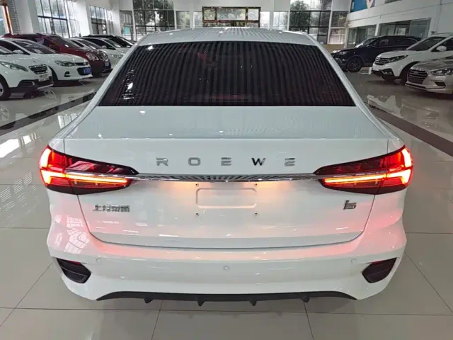 Roewe i5 — Фото автомобиля 5