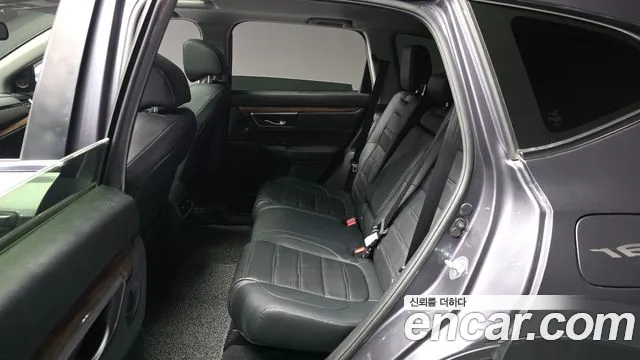 Honda CR-V CR-V 5-е поколение 2.0 гибрид Touring 4WD — Фото автомобиля 25