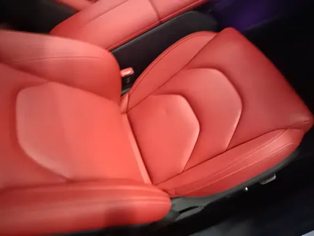 Xiaomi SU7 — Фото автомобиля 24