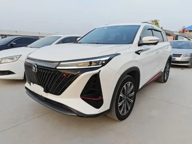 Фотография автомобиля — Changan CS75 Plus
