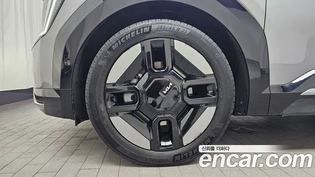 Kia EV9 — Фото автомобиля 2