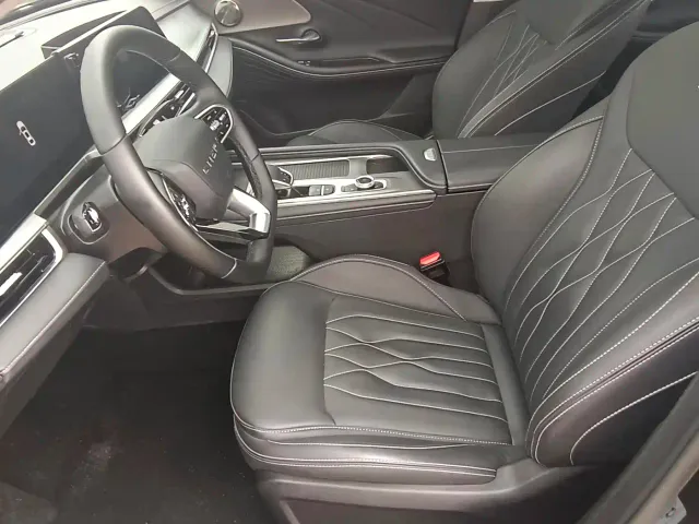 Chery Arrizo 8 — Фото автомобиля 6