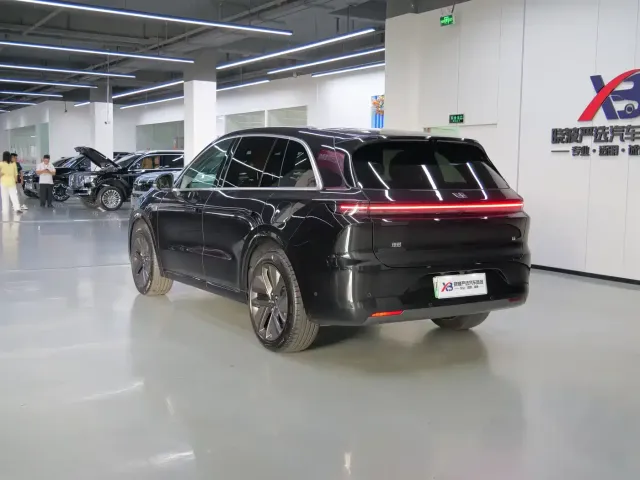 Li Auto L6 — Фото автомобиля 5
