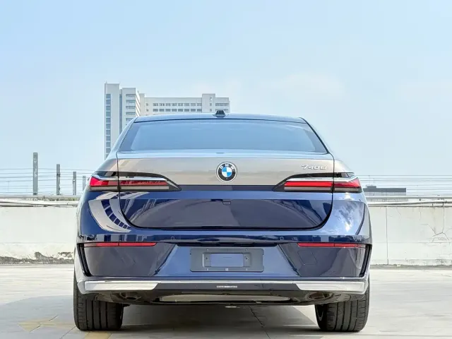 BMW BMW 7 Series 2023 Facelift 740Li Exclusive Luxury Package — Фото автомобиля 11