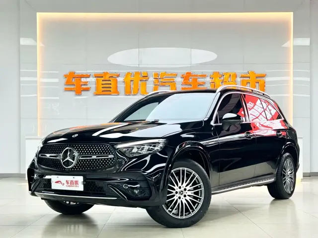 Фотография автомобиля — Mercedes-Benz GLC-Class