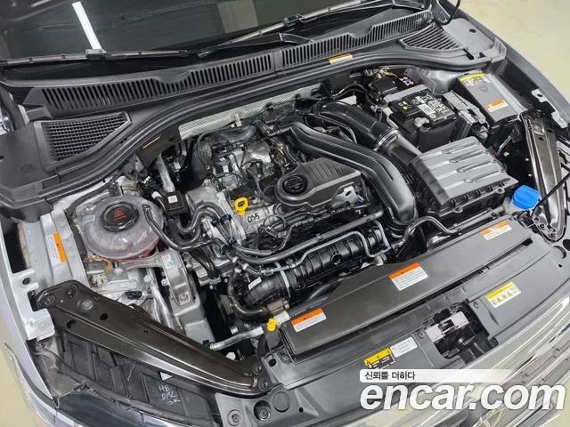 Volkswagen Jetta — Фото автомобиля 4