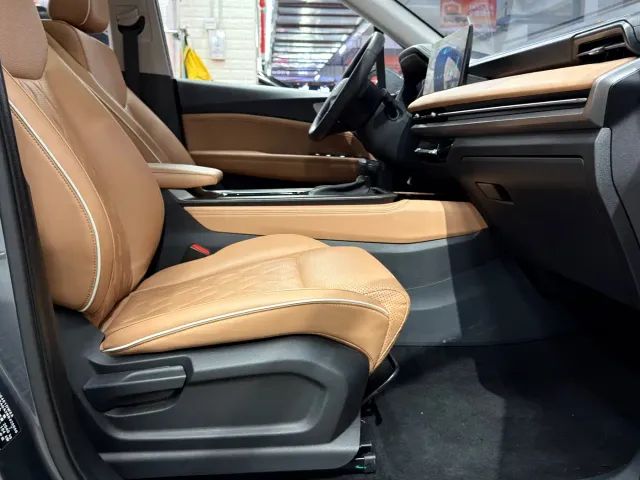 Wuling Jiachen — Фото автомобиля 24