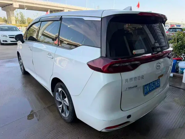 GAC Trumpchi M6 — Фото автомобиля 2